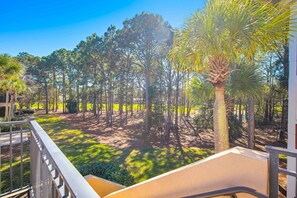 Property grounds - Dog-friendly townhome close to shops, restaurants, pools, & beaches (Miramar Beach)