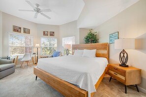3 bedrooms, iron/ironing board, WiFi, bed sheets - Dog-friendly townhome close to shops, restaurants, pools, & beaches (Miramar Beach)