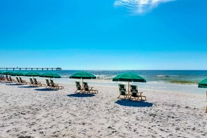 On the beach - 2nd Floor Cozy Condo At Waterscape 490 Feet Of Private Beach (Fort Walton Beach)