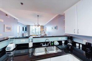 Interior - Fourth Floor, Oceanfront Condo At Waterscape with Shared Pool & Hot Tub (Fort Walton Beach)