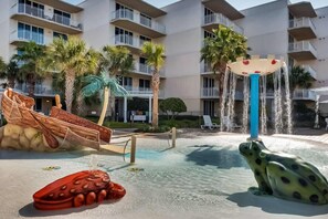 Children’s area - Beachy Gulf-front condo at Waterscape Washer/dryer in-unit 490 feet of beach (Fort Walton Beach)