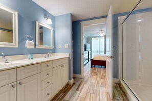 2 bedrooms, iron/ironing board, WiFi, bed sheets - Gulf-Front Condo On Okaloosa Island Playground, 2 Hot Tubs (Fort Walton Beach)