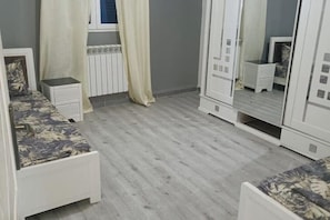 3 Schlafzimmer, Bügeleisen/Bügelbrett, WLAN, Bettwäsche