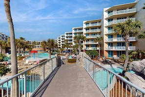 Pool - Waterscape Condo w/ Shared Amenities, Seasonal Beach Service Included (Fort Walton Beach)