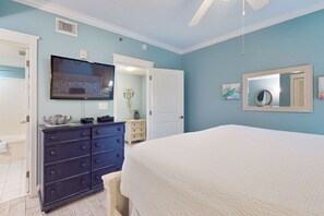1 bedroom, iron/ironing board, WiFi, bed sheets - Waterscape Condo w/ Shared Amenities, Seasonal Beach Service Included (Fort Walton Beach)