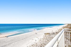 On the beach - Incredible Gulf-Front Condo On Okaloosa Island 490 Feet Of Private Beach (Fort Walton Beach)