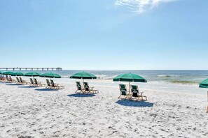 On the beach - Picturesque Gulf-front condo at Waterscape with waterfall & lazy River (Fort Walton Beach)