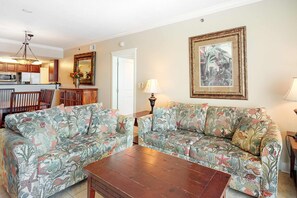 TV, DVD player, offices - 5th Floor Lovely Condo At Waterscape Waterfall, Lazy River (Fort Walton Beach)