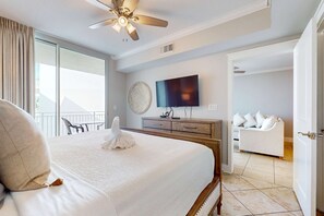 1 bedroom, iron/ironing board, WiFi, bed sheets - Inviting, Beach-Chic Condo On Okaloosa Island 490 Feet Of Private Beach (Fort Walton Beach)