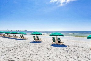 On the beach - 5th Floor Gulf-Front Condo At Waterscape 490 Feet Of Private Beach (Fort Walton Beach)