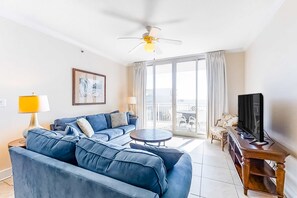 TV, DVD player, offices - 5th Floor Gulf-Front Condo At Waterscape 490 Feet Of Private Beach (Fort Walton Beach)