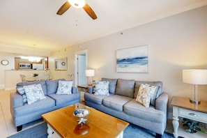TV, DVD player, offices - Elegant, Spacious Condo On Okaloosa Island 490 Feet Of Private Beach (Fort Walton Beach)