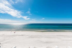On the beach - 6th Floor Cozy, 'At Home' Condo At Waterscape Steps To Beach Lazy River (Fort Walton Beach)