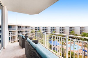 Property grounds - 6th Floor Cozy, 'At Home' Condo At Waterscape Steps To Beach Lazy River (Fort Walton Beach)