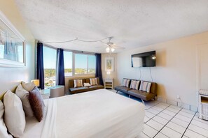 Iron/ironing board, Internet, bed sheets - Beachfront Condo with Access to Pool, Gym, & Game Room - Snowbirds Welcome (Panama City Beach)