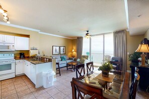 Interior - Gulf-front condo on the 19th floor w/ beach service, hot tubs & pools (Panama City Beach)