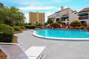 Pool - Cozy condo in paradise with pool, sauna & private dock - snowbird-friendly (Panama City Beach)