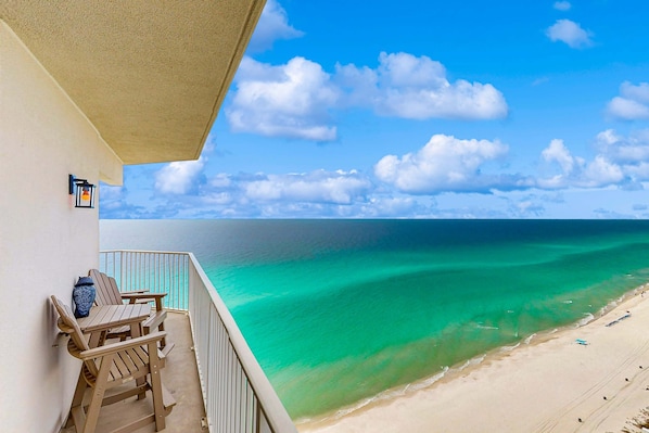 Property grounds - Exquisite gulf-front corner condo w/ beach service, hot tubs & pools (Panama City Beach)
