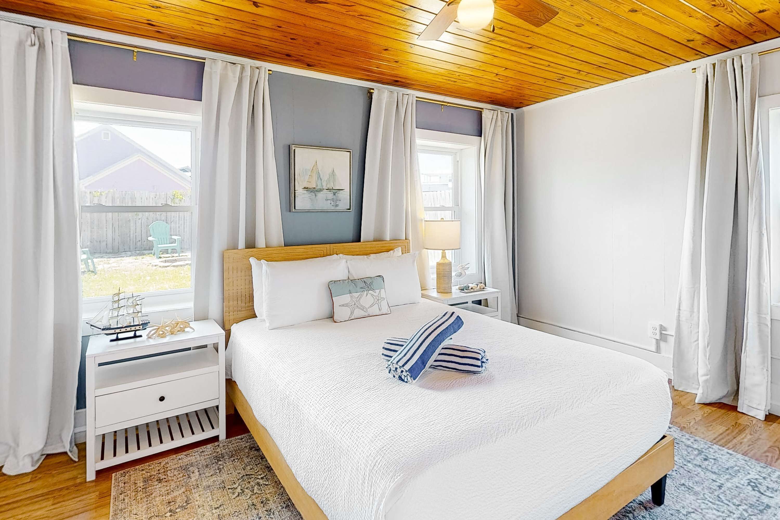 3 bedrooms, desk, iron/ironing board, travel crib