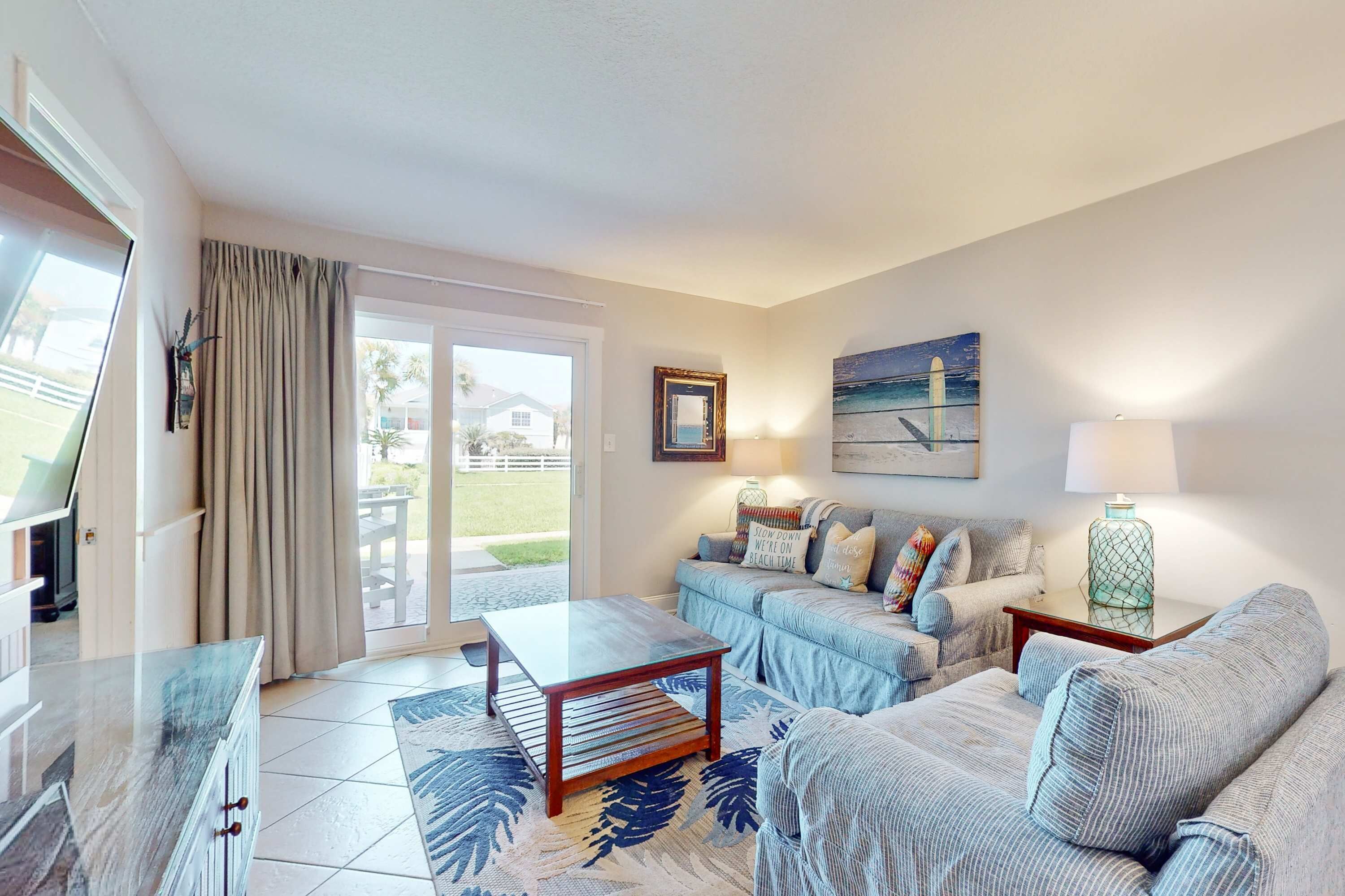 Fernseher, DVD-Player, Arbeitsbereiche