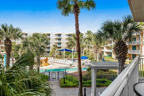 Property grounds - 3rd Floor Condo At Waterscape 490 Feet Of Private Beach (Fort Walton Beach)