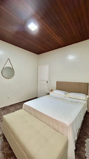 4 habitaciones, tabla de planchar con plancha y wifi gratis 