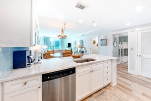 Fridge, microwave, oven, stovetop - Spacious, Coastal Condo On Okaloosa Island Waterfall, Lazy River (Fort Walton Beach)
