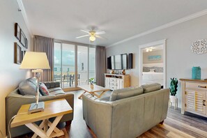TV, offices - Sunny Waterscape 6th-floor condo with pools, hot tubs, & stunning Gulf views (Fort Walton Beach)