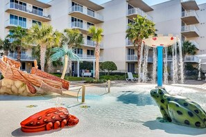 Children’s area - 3rd Floor Spacious Condo At Waterscape Children's Playground, 2 Hot Tubs (Fort Walton Beach)
