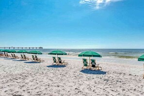 On the beach - 3rd Floor Spacious Condo At Waterscape Children's Playground, 2 Hot Tubs (Fort Walton Beach)