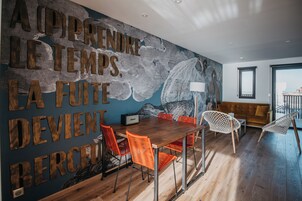 Studio Suite, Bay View | Dining