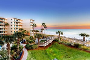 Property grounds - 3rd Floor Beach-Chic, Gulf-Front Condo At Waterscape Lazy River (Fort Walton Beach)