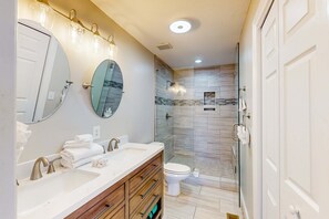 Shower, hair dryer, towels - Two-story getaway with an indoor pool, patio, washer/dryer, & central AC (Panama City Beach)