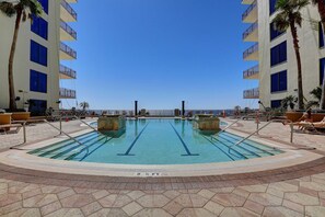Pool - Beautiful corner condo with Gulf & bay views, balcony, pool & hot tub (Panama City Beach)
