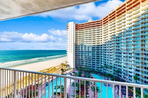 Property grounds - Luxury Gulf-view condo with Pool, Hot tub & Gym access (Panama City Beach)