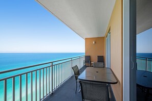 Property grounds - Kid-friendly beachfront condo with seasonal beach service, pools & hot tub (Panama City Beach)