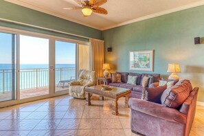 TV, fireplace, DVD player, offices - Waterfront condo with pool, hot tub, private balcony and oceanfront views (Panama City Beach)