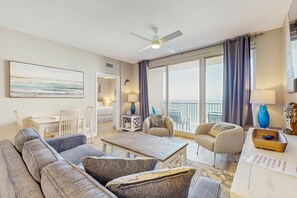 TV, offices - Gorgeous Beachfront Condo W/ Shared Pool/Hot Tub, Amazing Views & Beach Access (Panama City Beach)