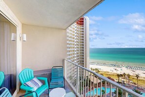 Property grounds - Gorgeous Beachfront Condo W/ Shared Pool/Hot Tub, Amazing Views & Beach Access (Panama City Beach)