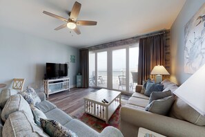 TV, offices - Gulf-view condo w/shared pool & hot tub, WiFi, beach access, central AC, balcony (Panama City Beach)