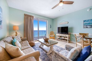 TV, DVD player, offices - Dazzling ocean-view condo with pool, gym, W/D & AC - central location (Panama City Beach)