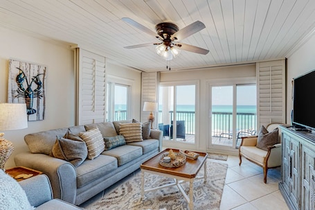 TV, offices. Beachfront resort condo with beach & lake access, pools, saunas & tennis