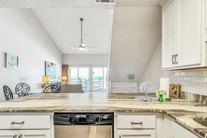 Interior - Stunning third-floor condo with balcony, washer&dryer & pool (Destin)