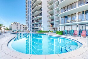 Pool - Waterfront beach condo w/ pool, hot tub & tennis available - balcony (Panama City Beach)