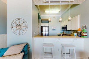 Interior - Inviting Gulf-front condo In Perdido Key with waterfront pool/hot tub and oceanfront balcony (Perdido Key)