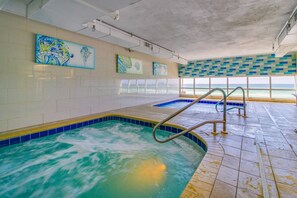 Pool - Beachfront getaway with Gulf view, pool, hot tub, central AC & washer/dryer (Panama City Beach)