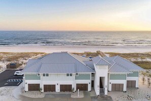 Exterior - Golf getaway near the beach with shared pool, balcony, & WiFi - gorgeous view (Perdido Key)