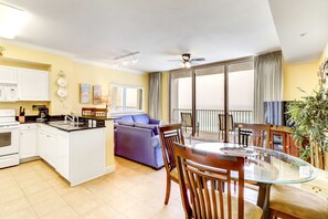 Interior - Gorgeous coastal condo with pool, hot tub, fitness center/Roman spa (Panama City Beach)