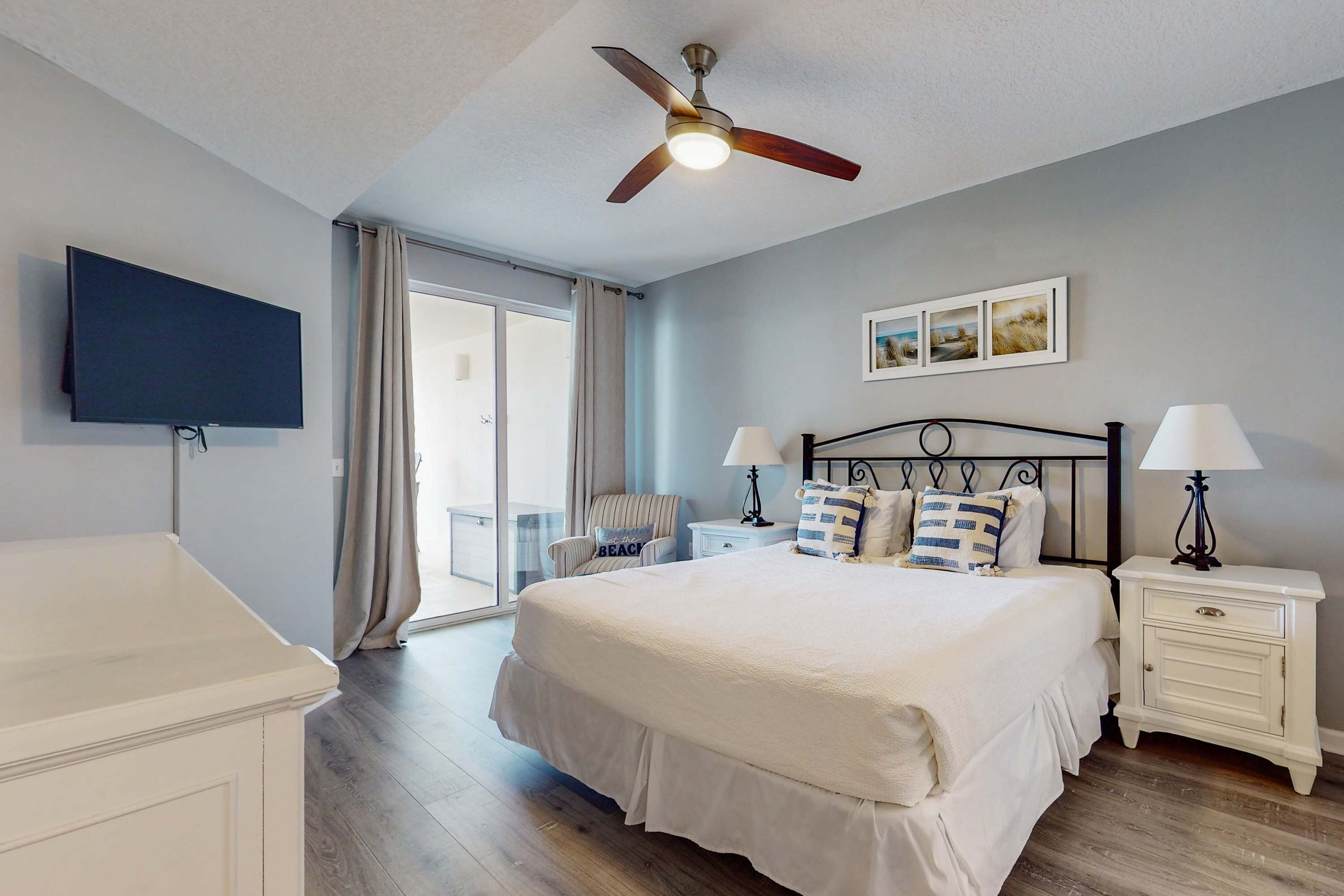 Attractive Home With Spacious Balcony, Pool View & Pickleball - Near Beach - Seagrove Beach, FL