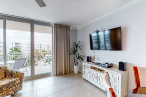 TV, DVD player, offices - 5th Floor Lovely Spacious Condo At Waterscape Waterfall, Lazy River (Fort Walton Beach)